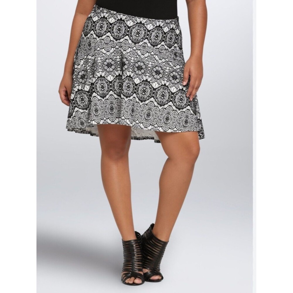 Torrid Women's Bonded Lace Skater Skirt White and Black